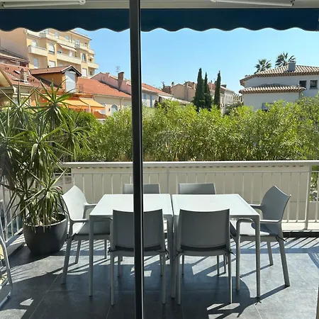 Plein Centre Apartment *