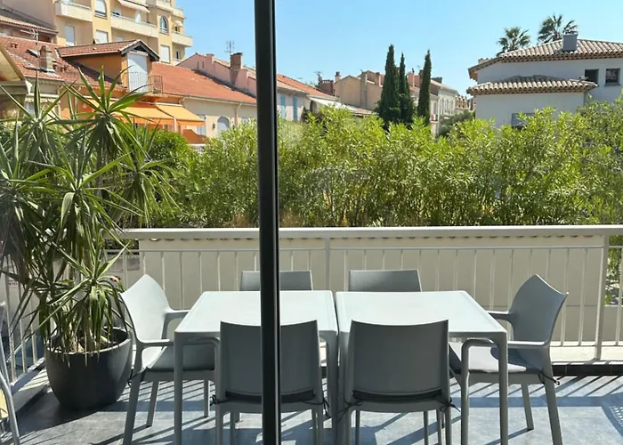 Plein Centre 公寓 *